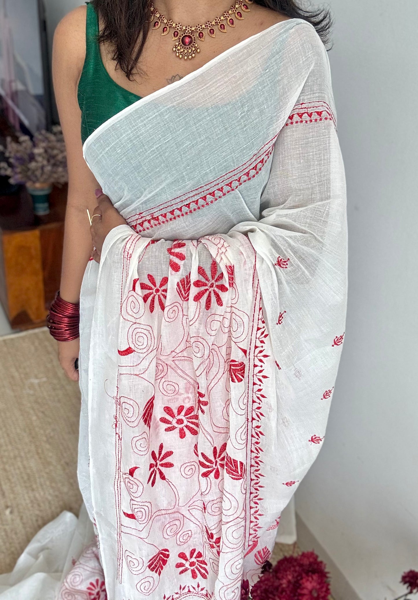 Ivory soft cotton with red kantha threadwork - YCON25BCKW23