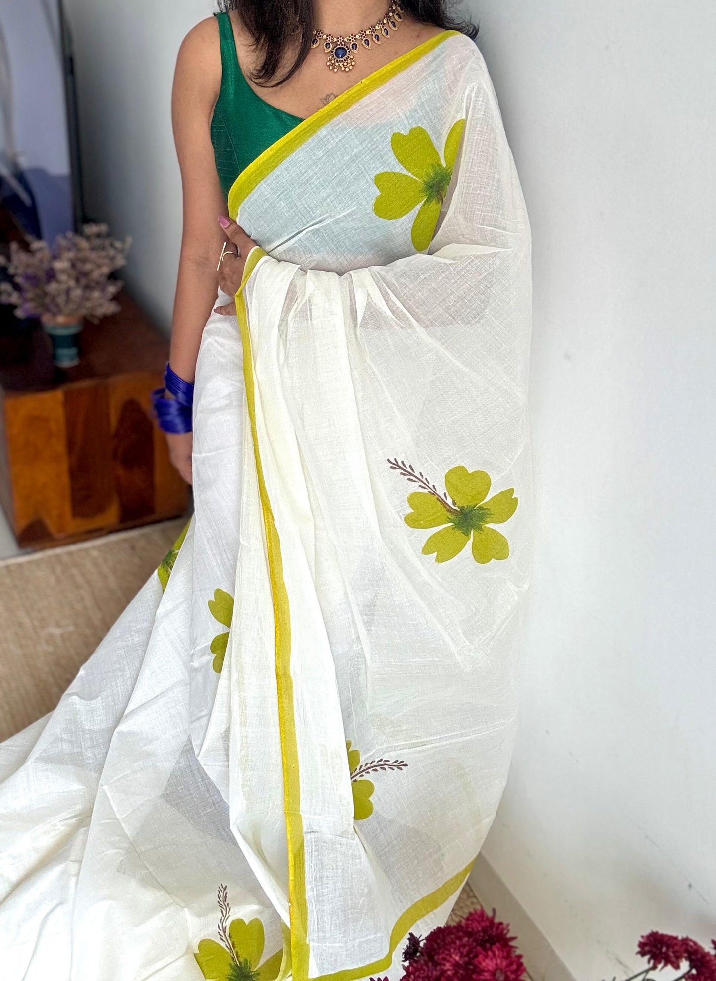 Ivory soft cotton with painted hibiscus flowers in green - YCON25BCSC46