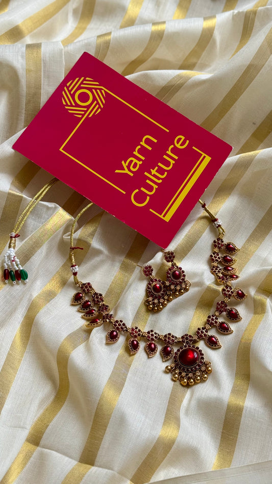 Red stone pendant necklace - YCAGC11