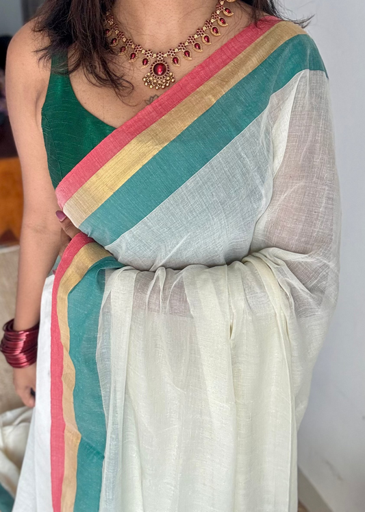 Ivory with red, green & gold border, mul cotton - YCON25BCM31