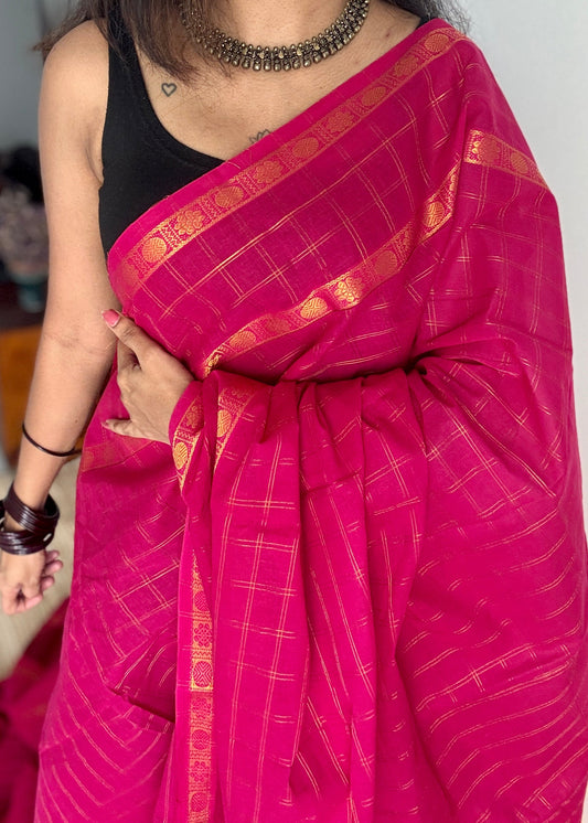 Hot pink adayar zari kattam, sungudi cotton, with contrast blouse fabric - YCCOTNAZKR04