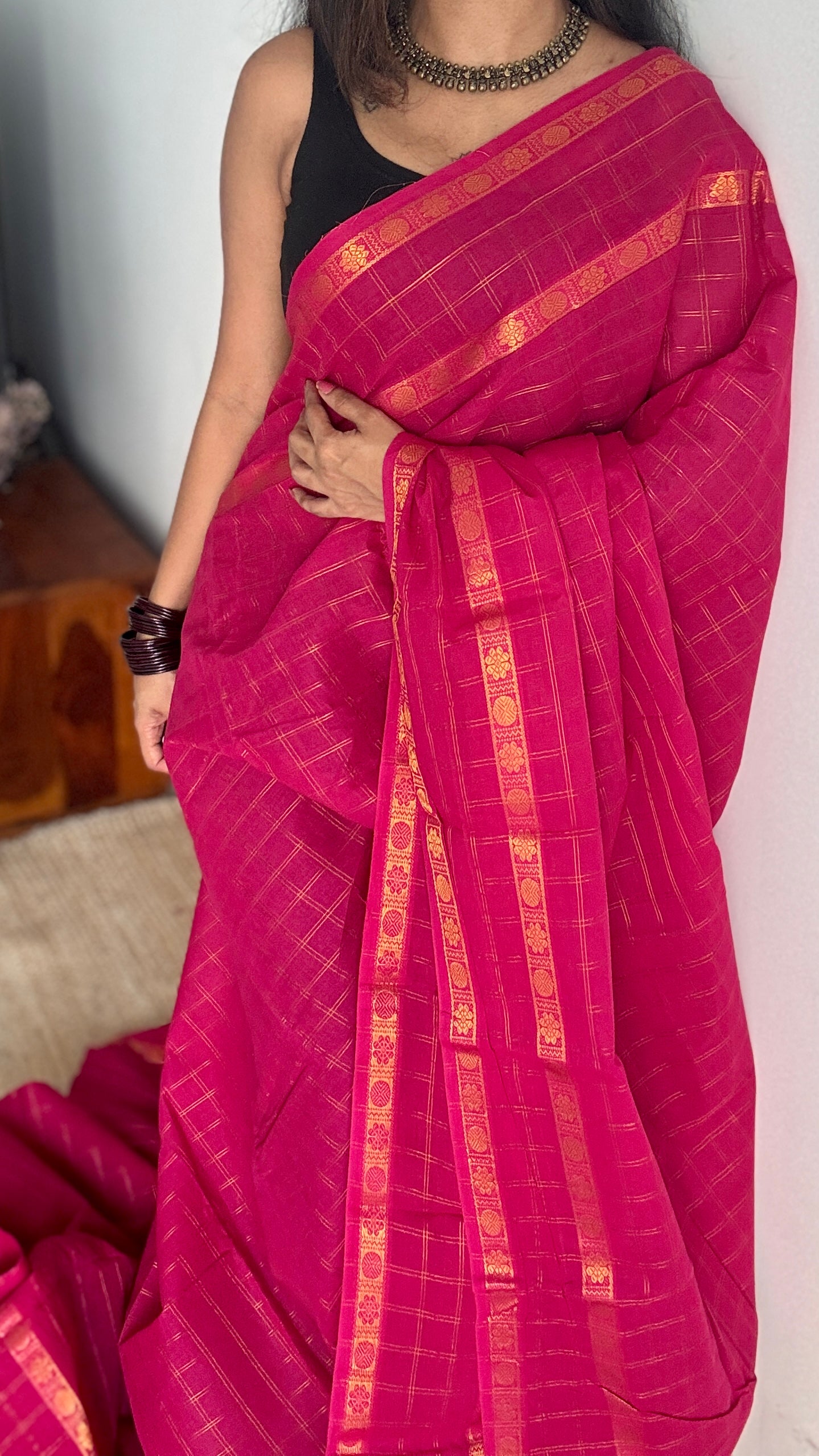 Hot pink adayar zari kattam, sungudi cotton, with contrast blouse fabric - YCCOTNAZKR04
