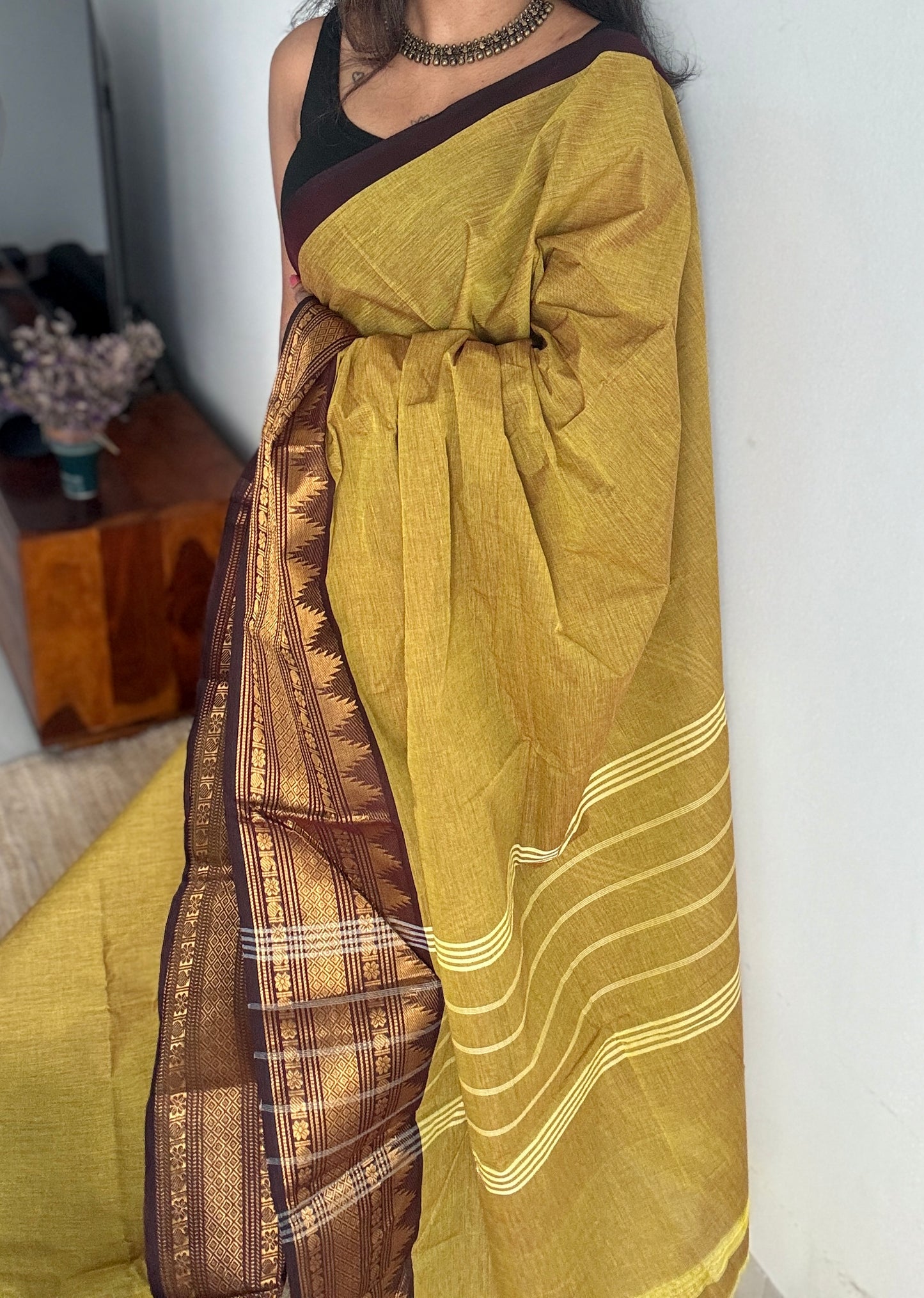 Light Green with Brown Contrast Border (single side) - Chettinad Cotton - YCCOTNCLWB06