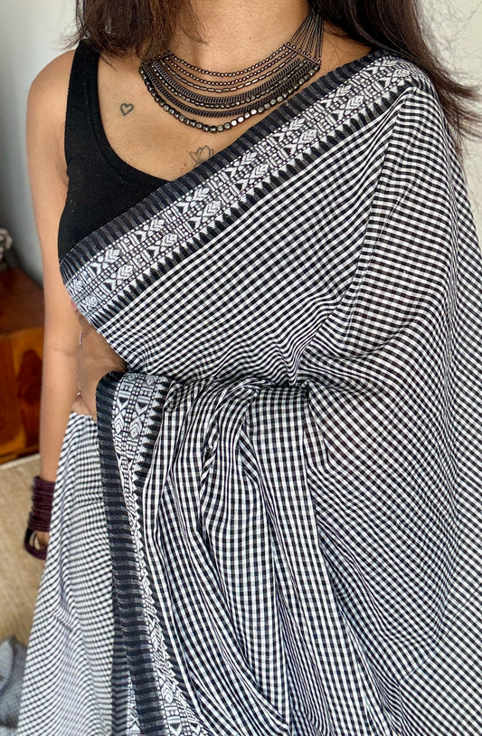 Maacher Golpo (The Fish Tale) - Black White Checkered Dhaniakhali Soft Cotton