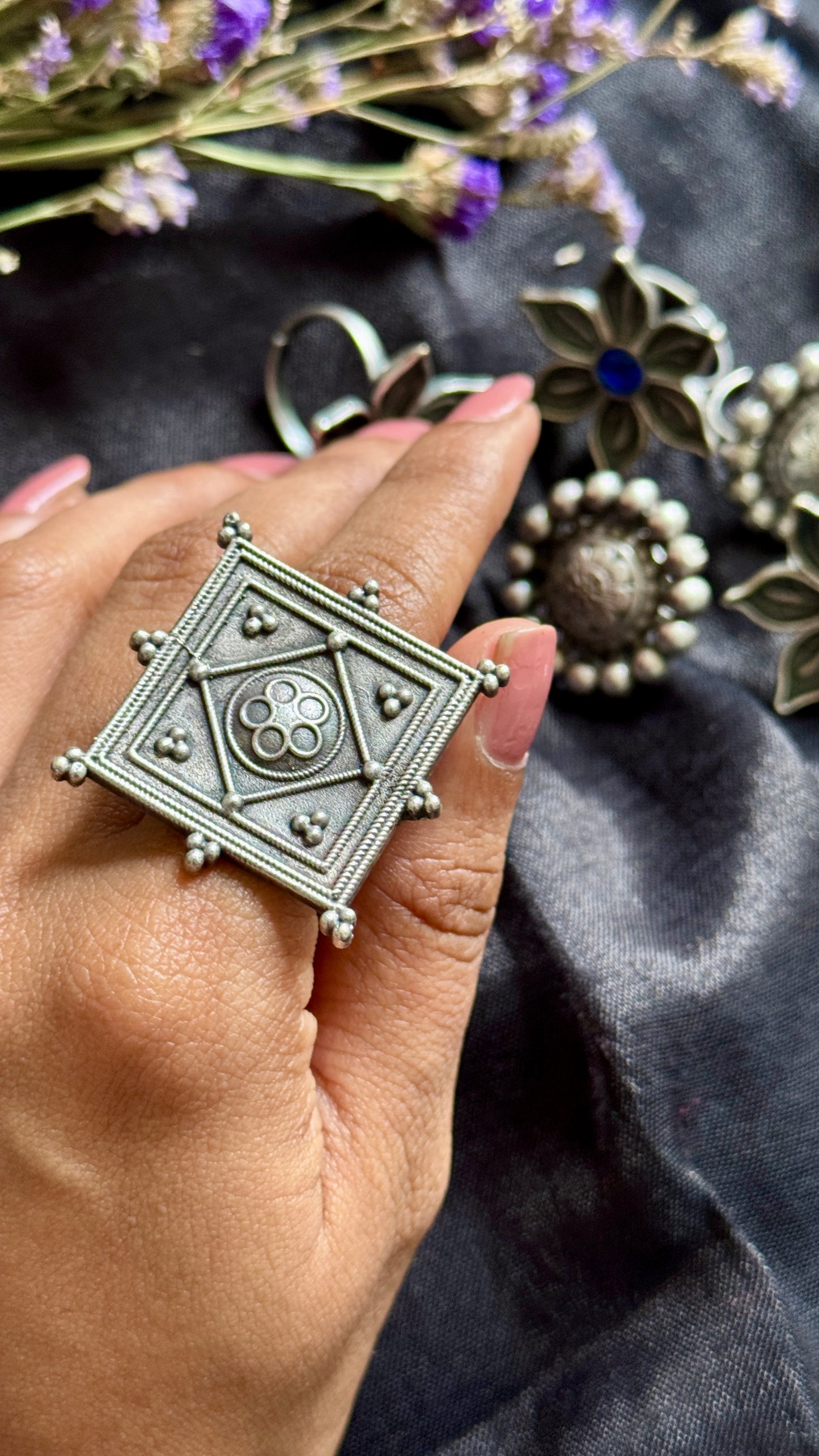 Antique Bloom - Adjustable Square Floral Ring