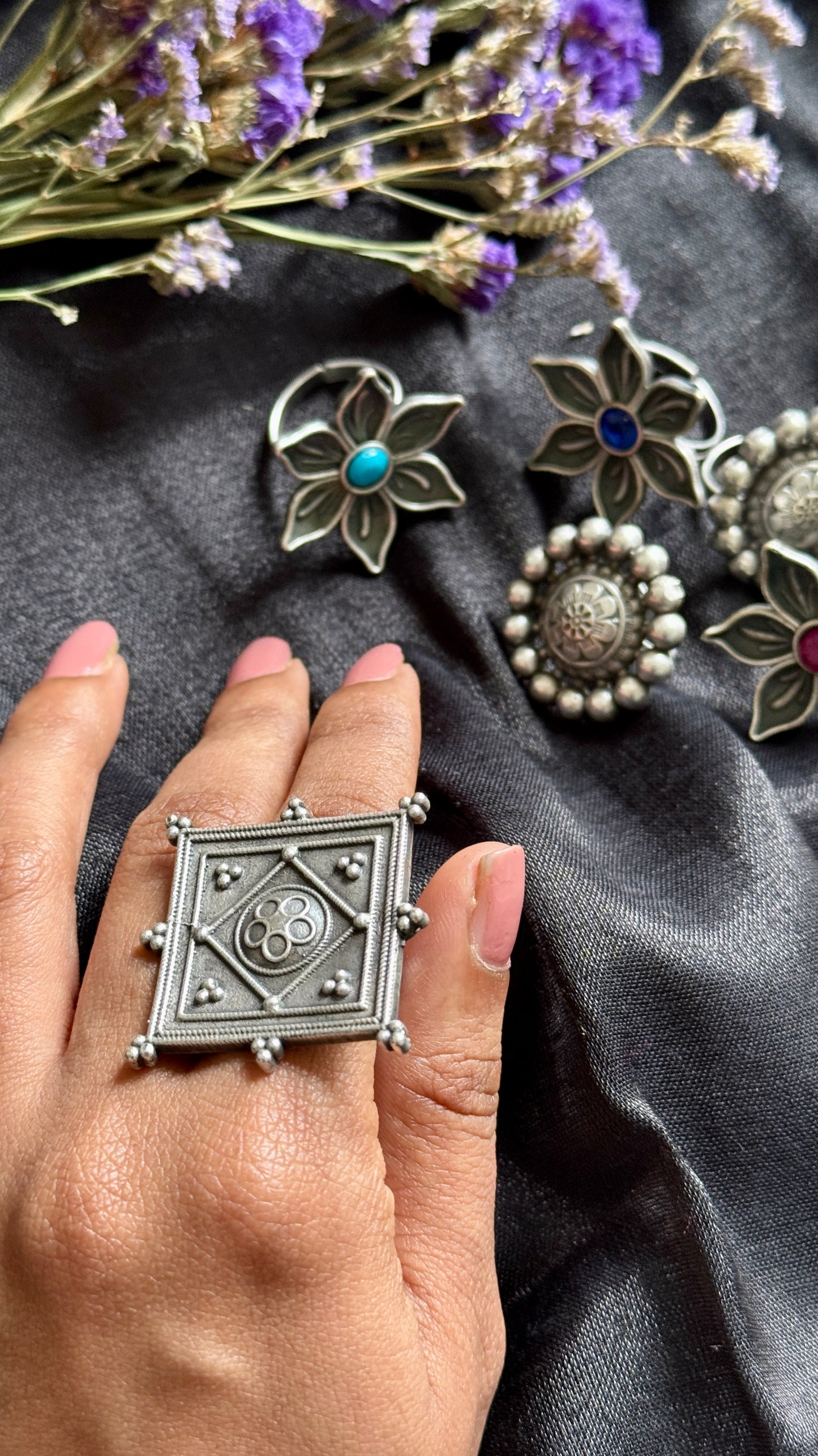 Antique Bloom - Adjustable Square Floral Ring
