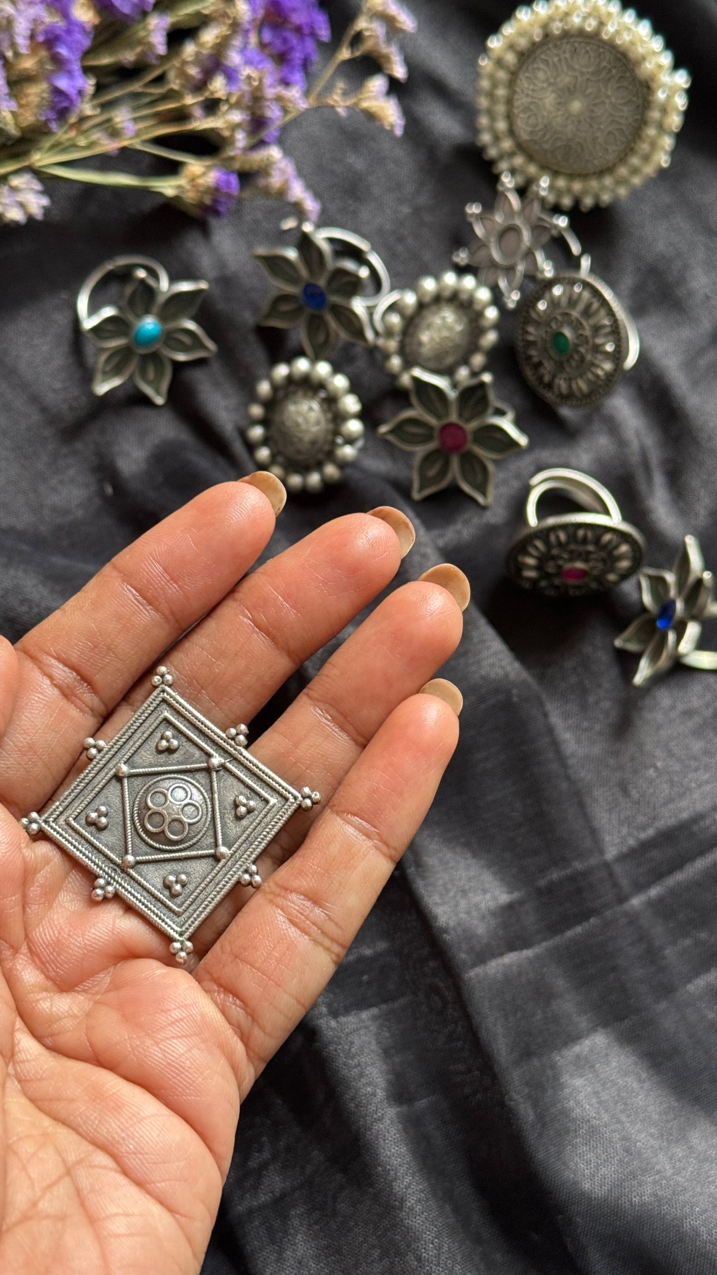 Antique Bloom - Adjustable Square Floral Ring