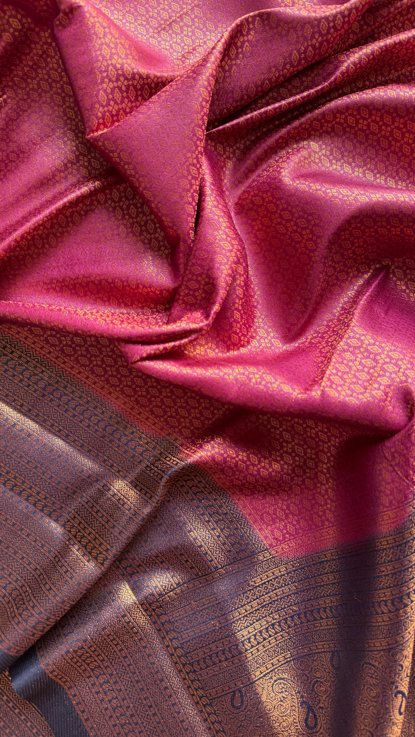 Night Rose - Wine with black, semi-silk