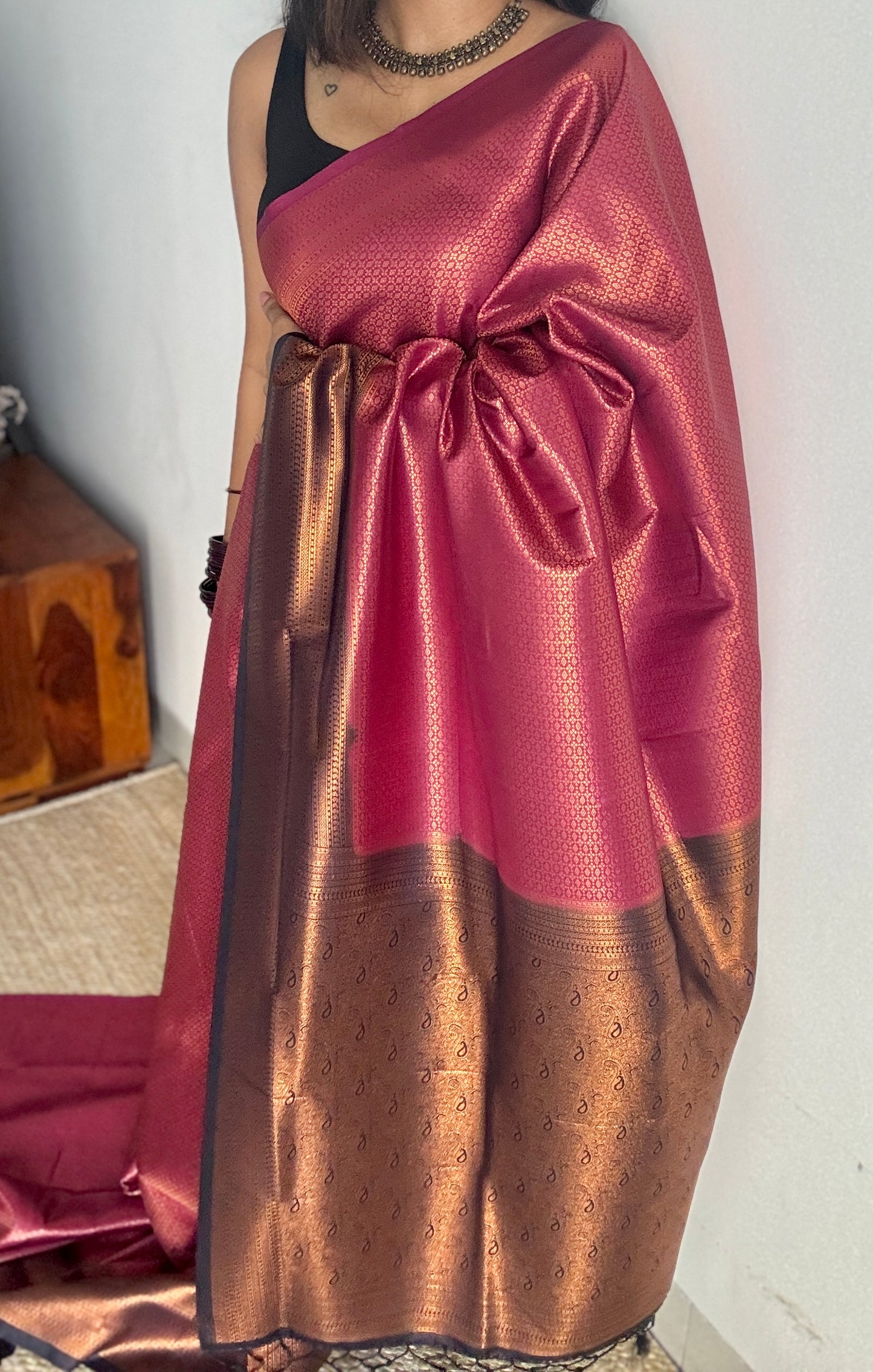 Night Rose - Wine with black, semi-silk