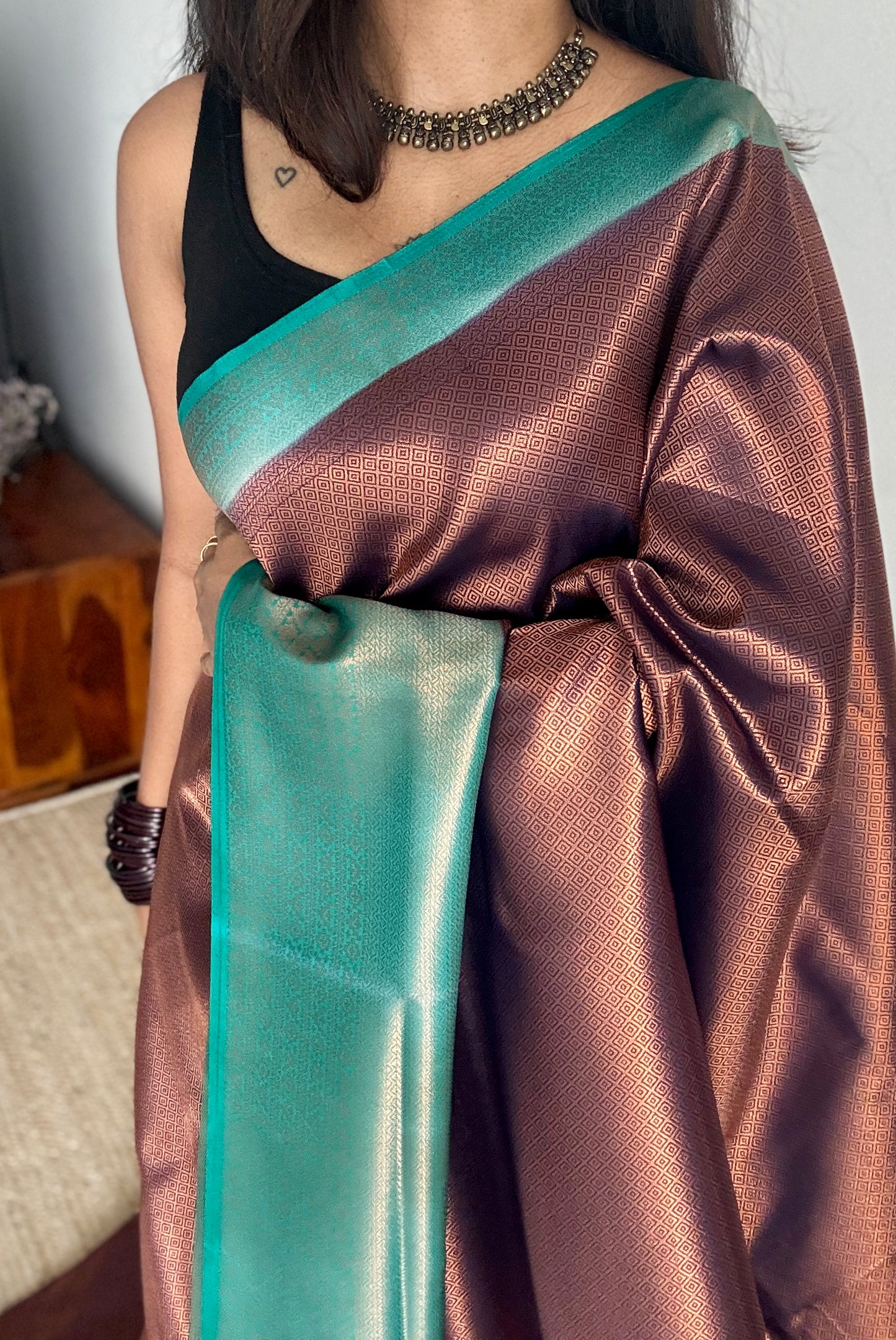 Yamini - Black with turquoise, semi-silk