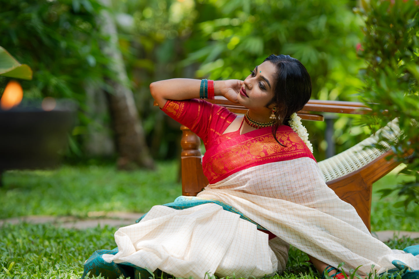 Karthika : Shalabham - Sungudi checks, ivory gold base, red and turquoise blue dual tone border, soft cotton - YCIEON163