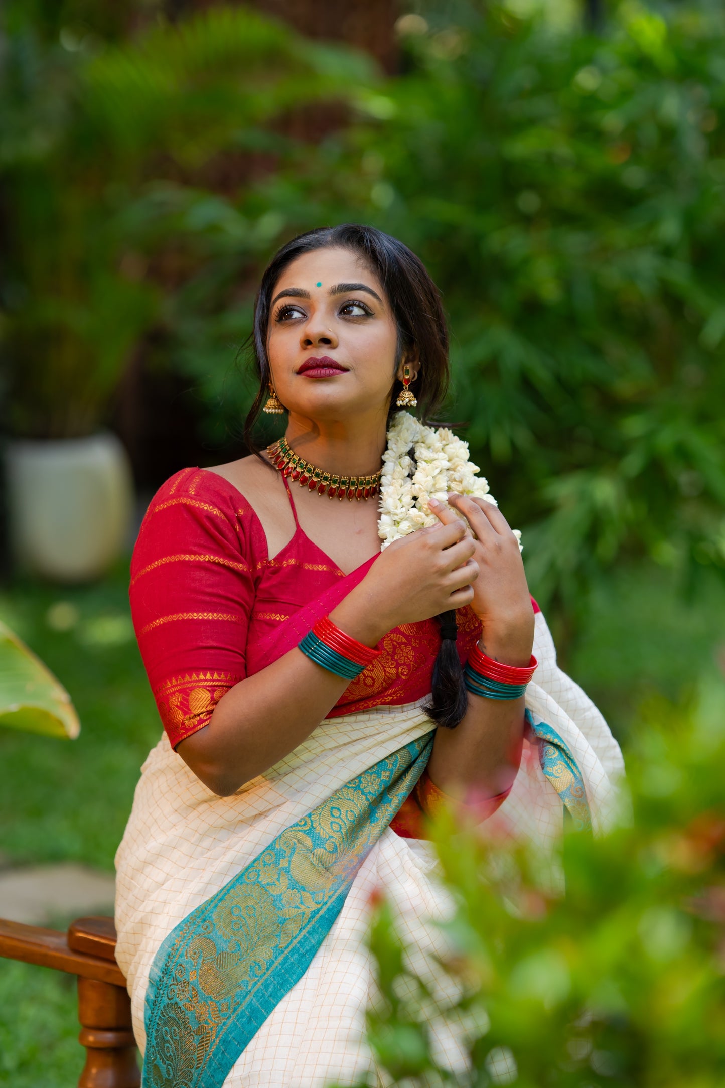 Karthika : Shalabham - Sungudi checks, ivory gold base, red and turquoise blue dual tone border, soft cotton - YCIEON163