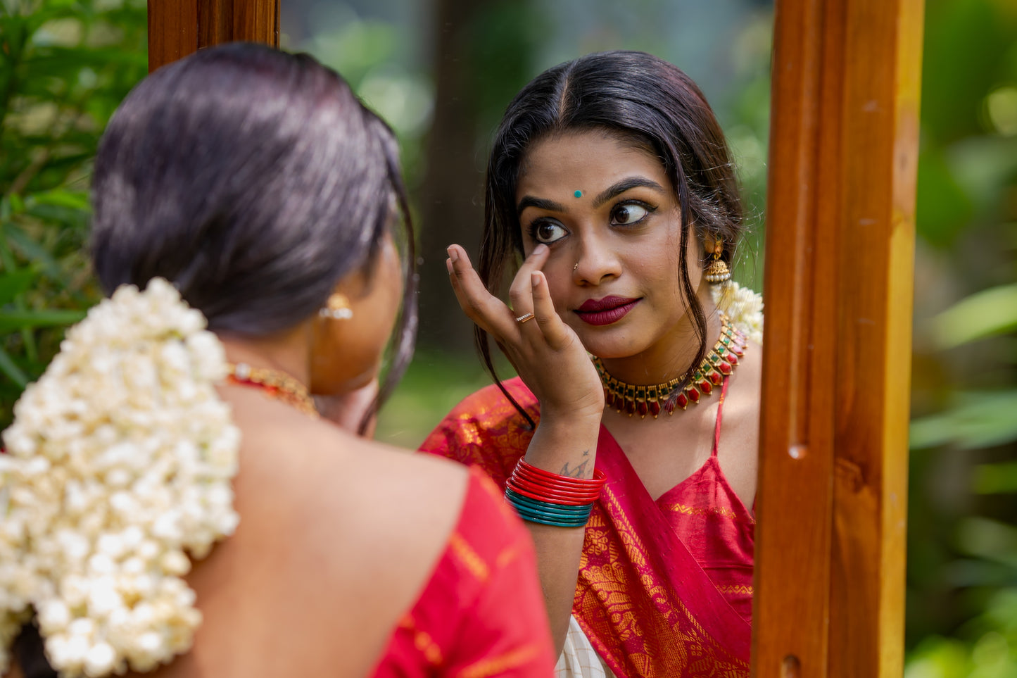 Karthika : Shalabham - Sungudi checks, ivory gold base, red and turquoise blue dual tone border, soft cotton - YCIEON163