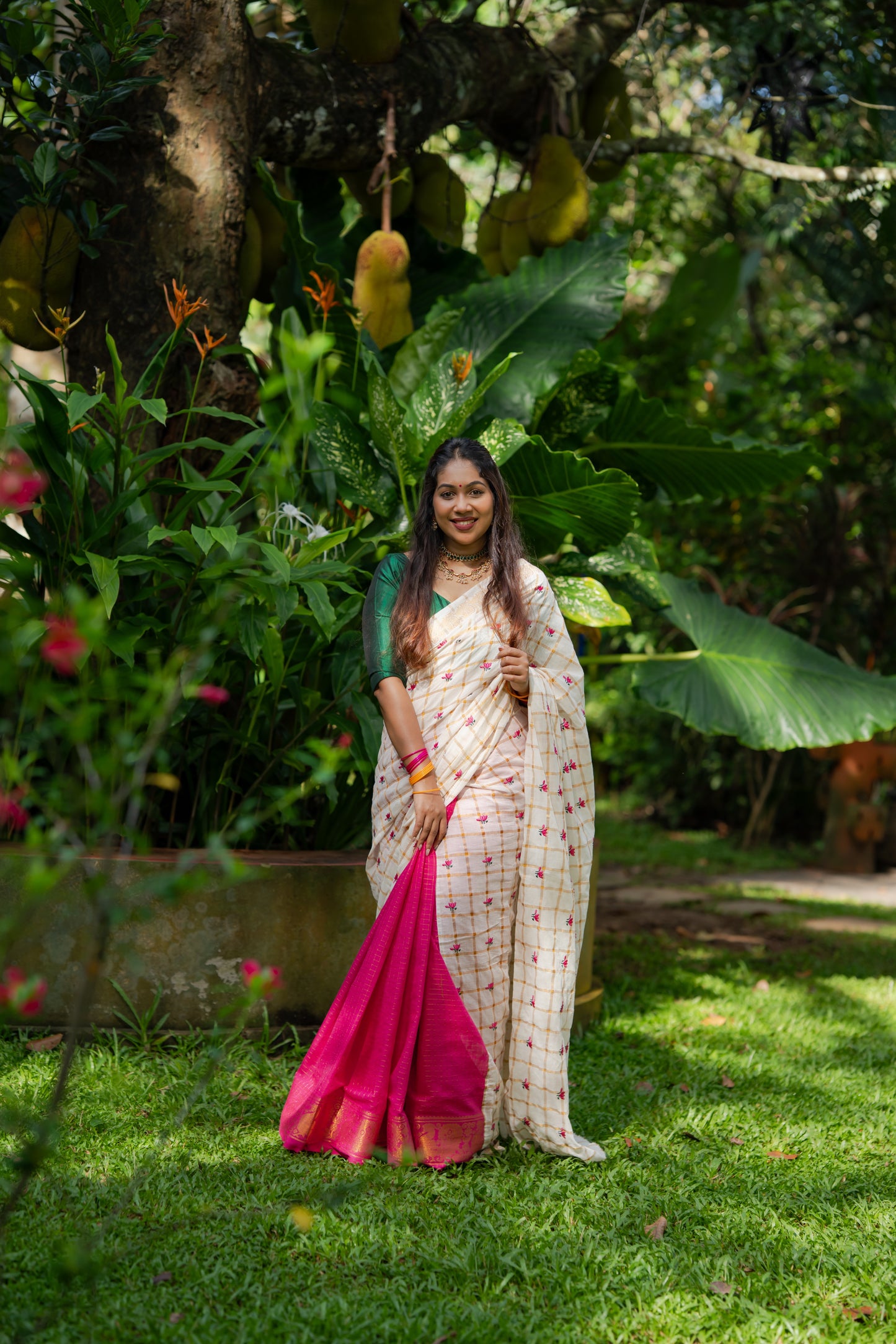 Remya : Thamara Sungudi Kattam - lotus with sungudi cotton half-half checkered saree - YCIEON168