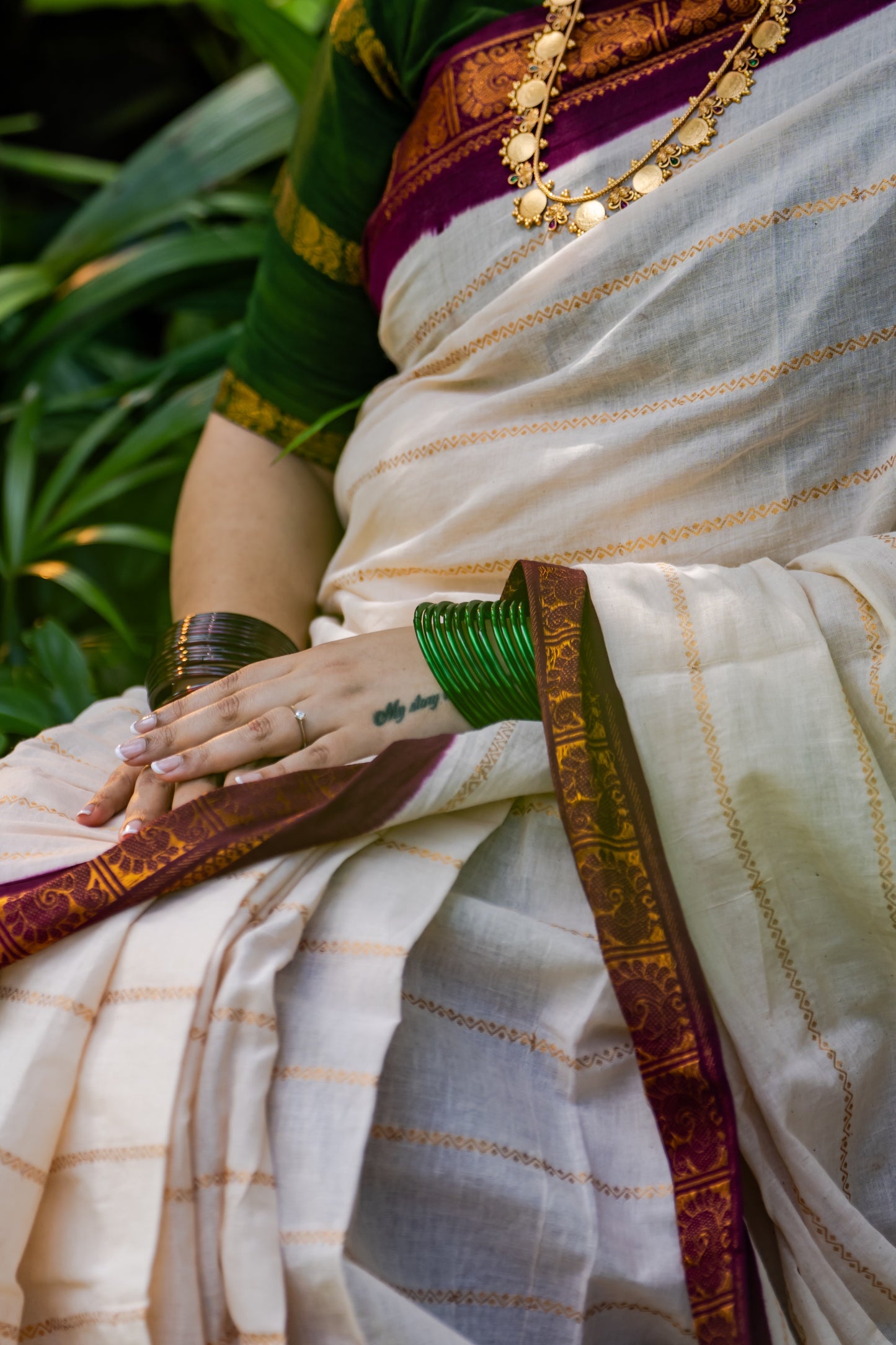 Samantha : Chandanam - Sandal with maroon contrast velthaari sungudi, kattuchayam dyed madurai cotton - YCIEON102