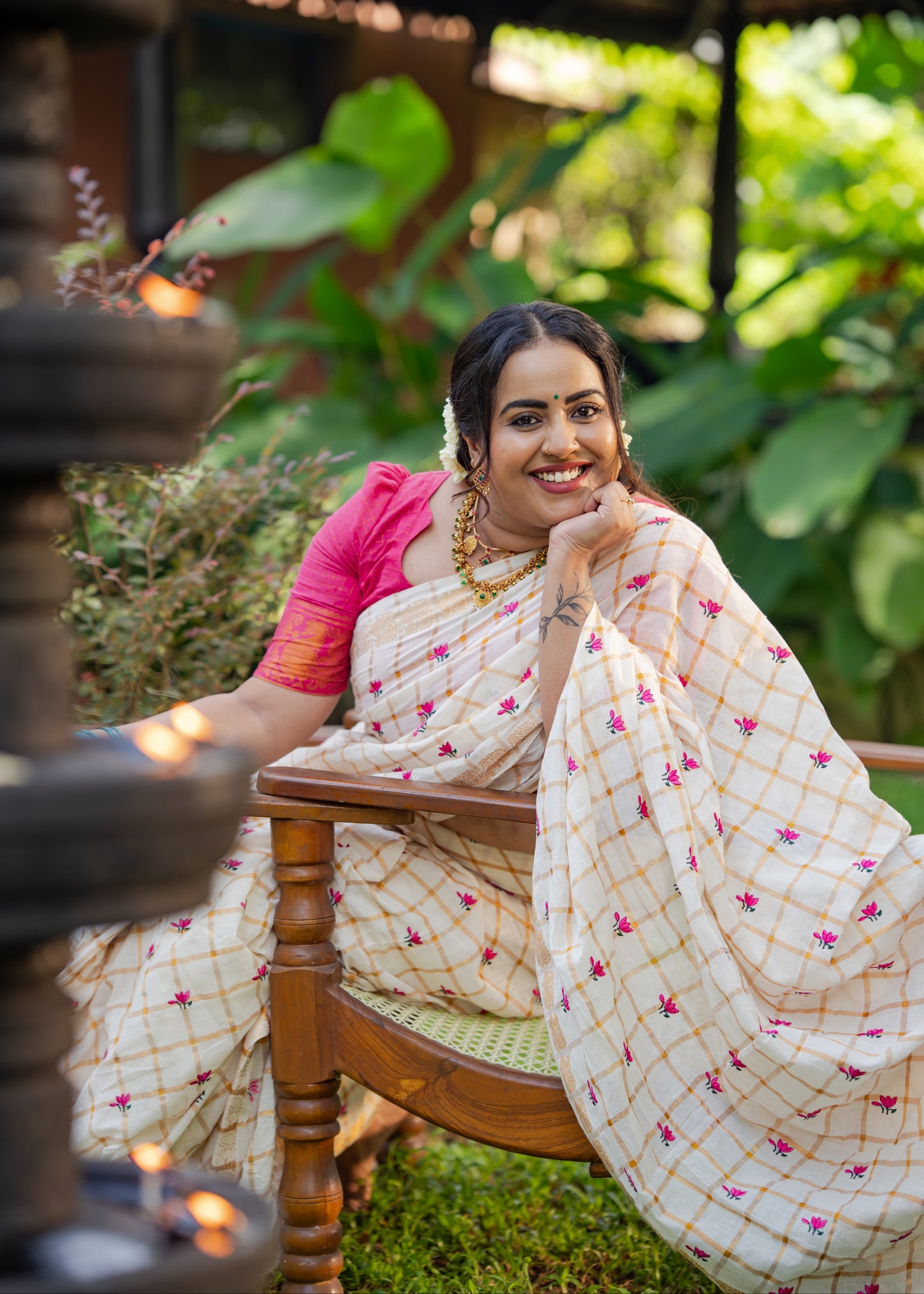 Sradha : Thaamara Kattam - pink lotus embroidery, ivory & gold, soft cotton - YCIEON167