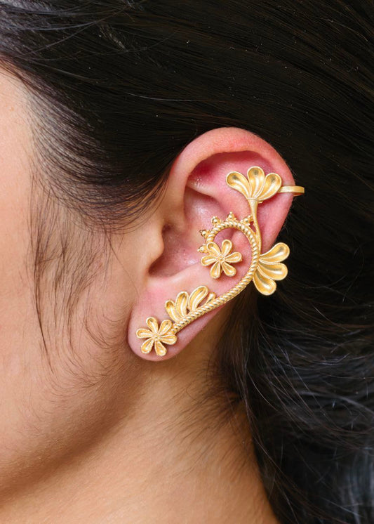 Gold plated, floral patterned earcuff - YCGPEC583