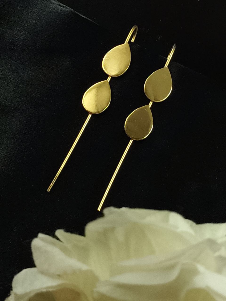 Gold plated earcuff, drop shaped - YCGPECF418